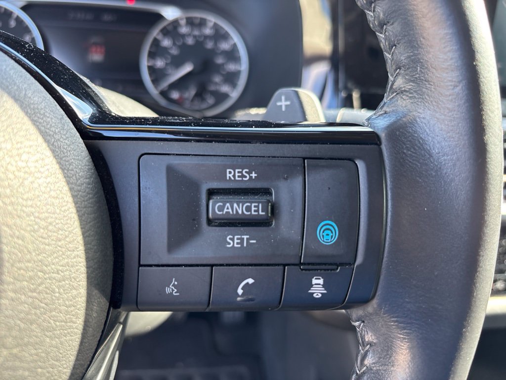 Used 2022 White Nissan SV image 12