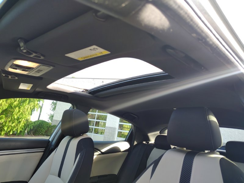 Used 2018  Honda EX image 14