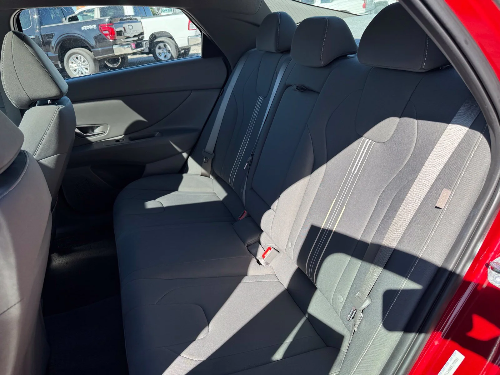 Used 2025 Red Hyundai SEL Convenience image 26