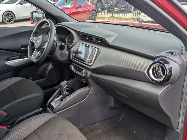 Used 2019 Cayenne Red Nissan SV image 25