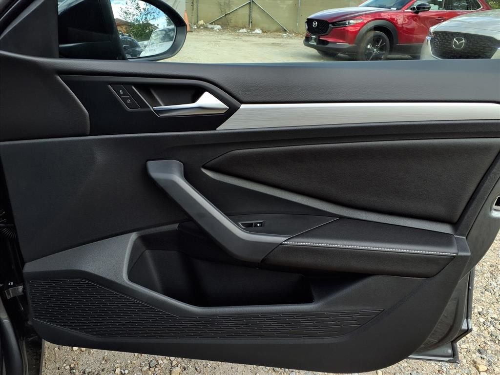 2025 Volkswagen Jetta Sport - Photo 24