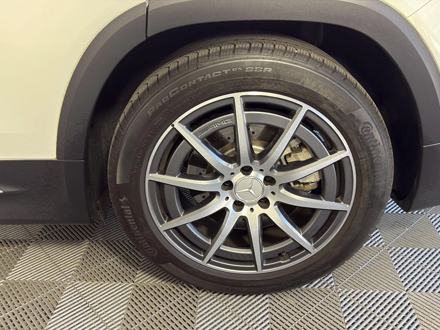 Used 2023 Polar White Mercedes-Benz AMG® GLB 35 image 17
