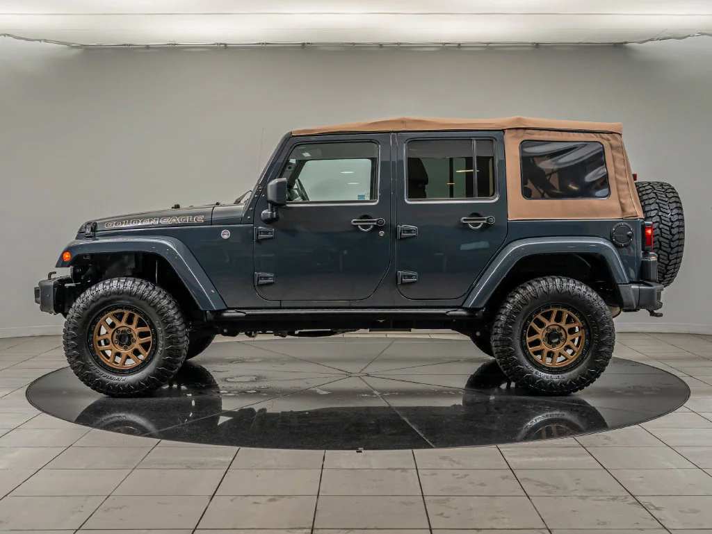 Used 2018 Rhino Clearcoat Jeep Unlimited Sport image 8