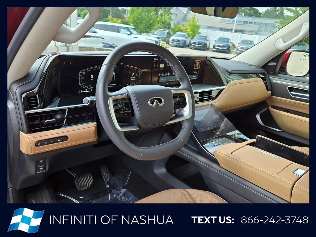 Certified Used 2025 Red INFINITI LUXE image 4