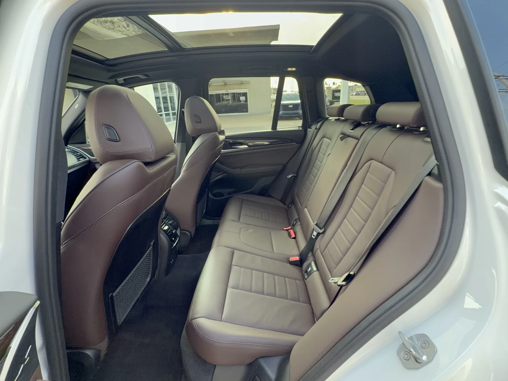 Used 2020 Mineral White Metallic BMW xDrive30i image 25