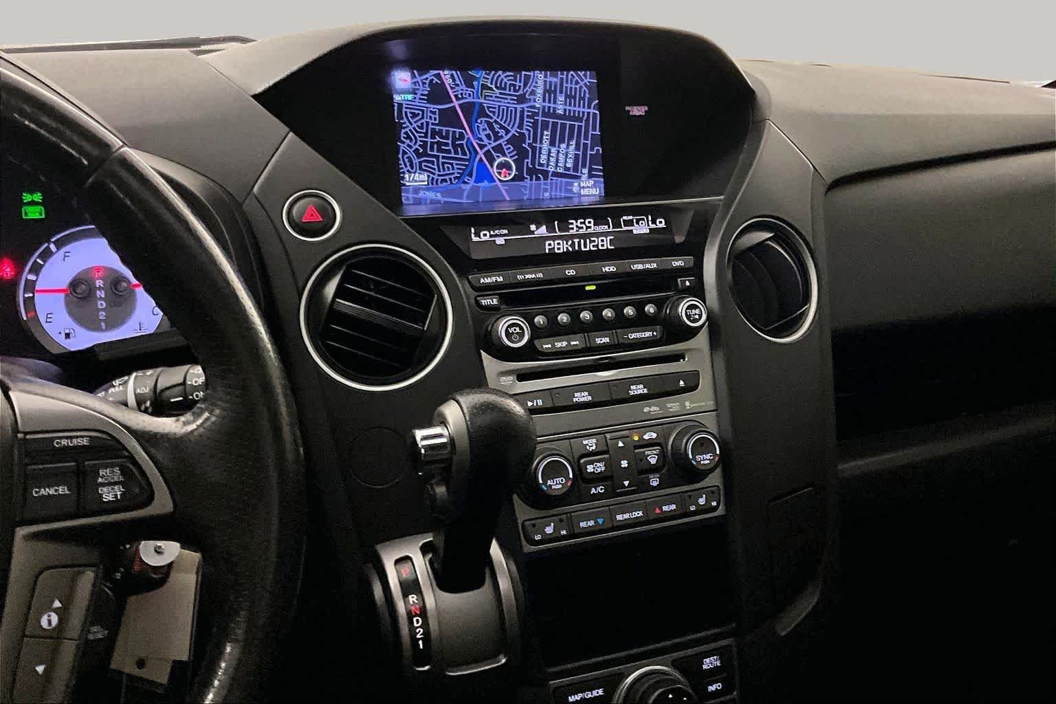 Used 2014 White Diamond Pearl Honda Touring image 7