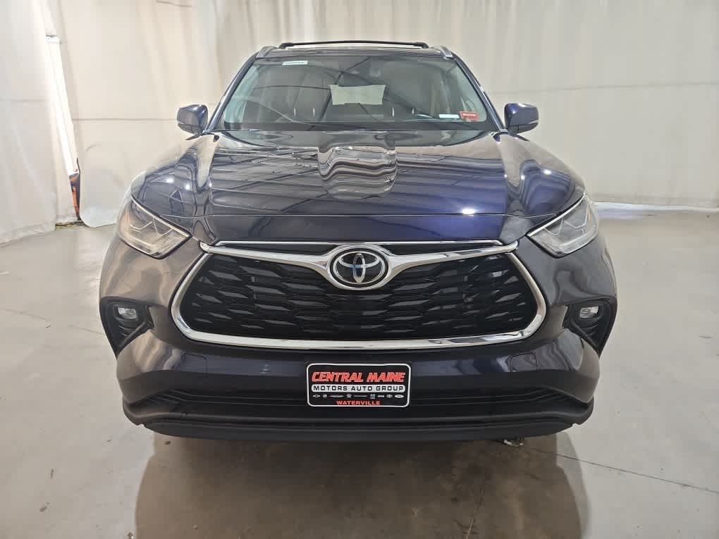 Used 2023 Blueprint Toyota Limited image 8