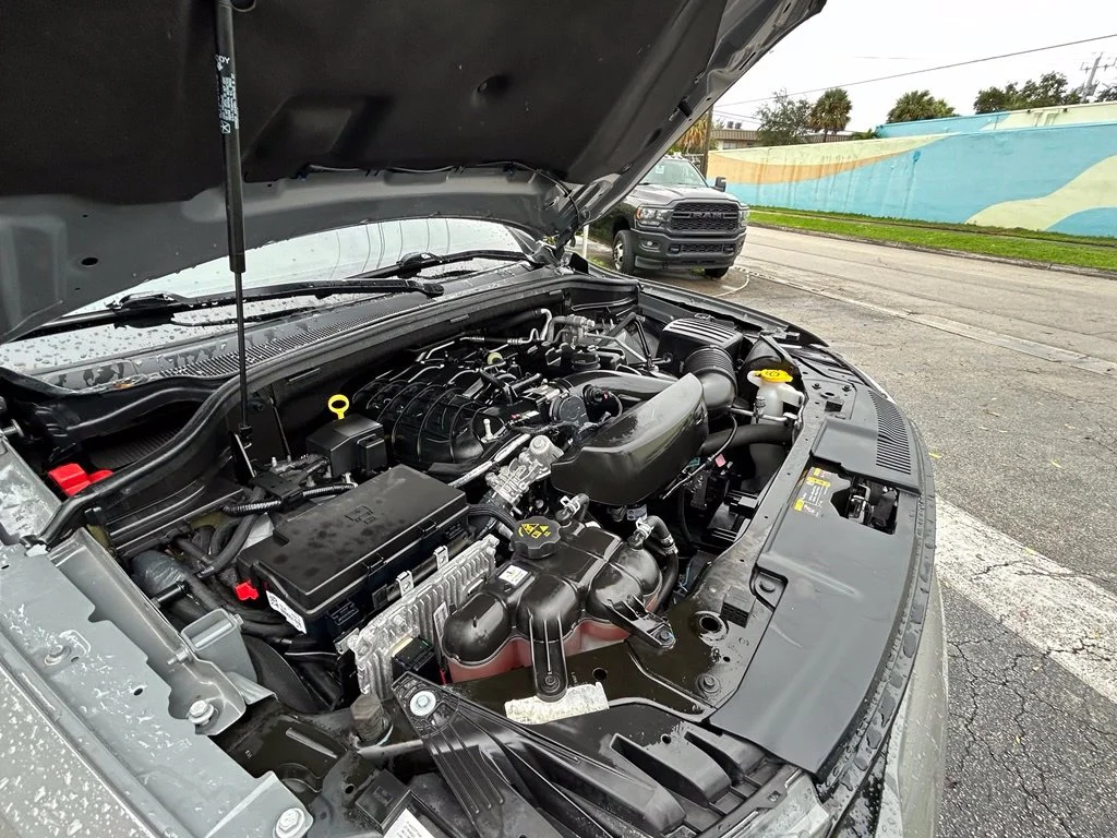 Used 2022 Gray Dodge SXT image 27