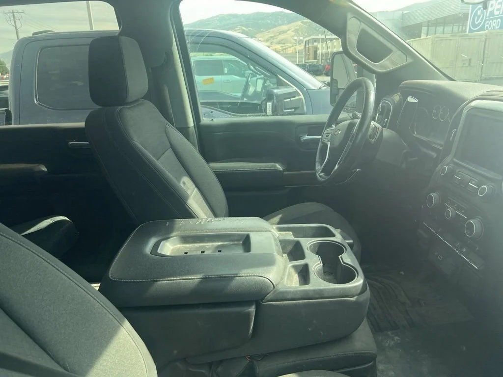 Used 2022 Summit White Chevrolet LT image 26