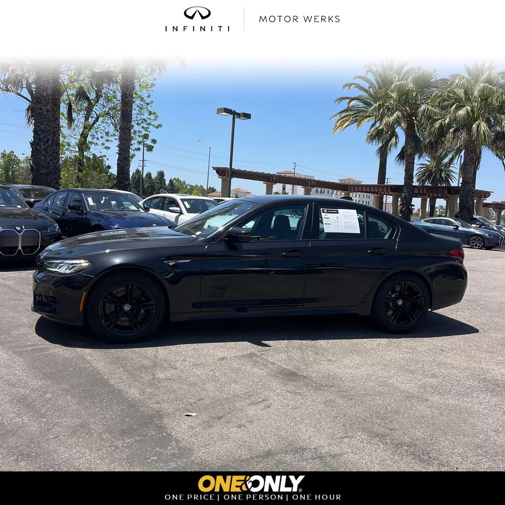 2022 BMW M5 -'s photo
