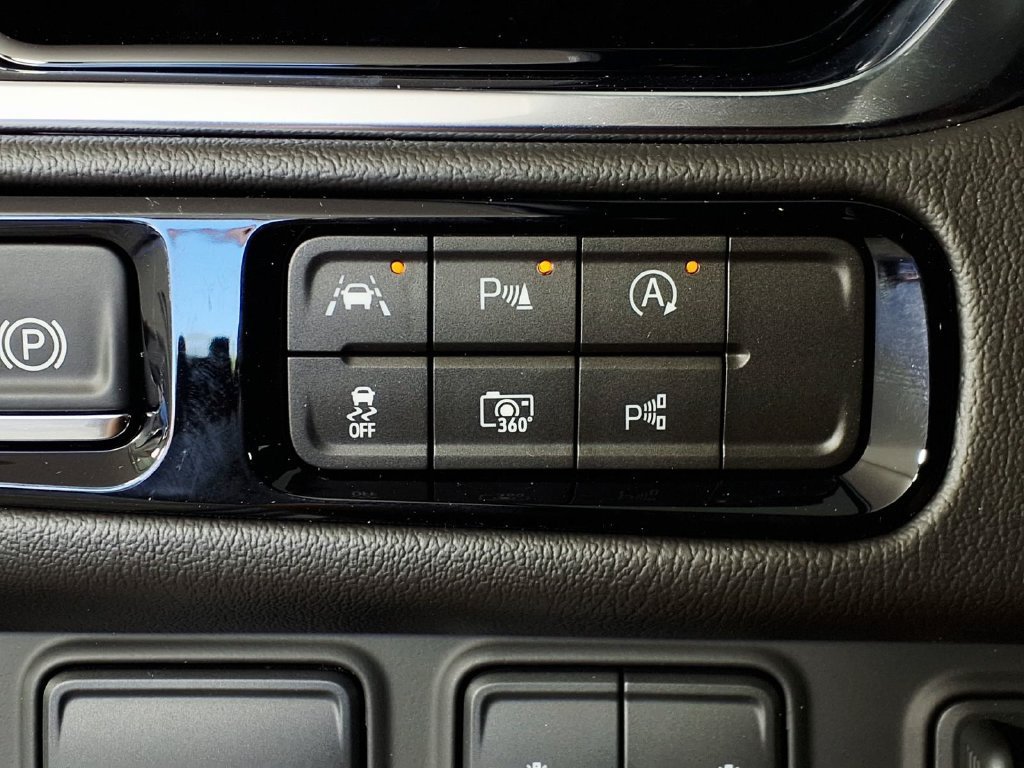 2027 GMC Yukon XL Denali - Photo 17
