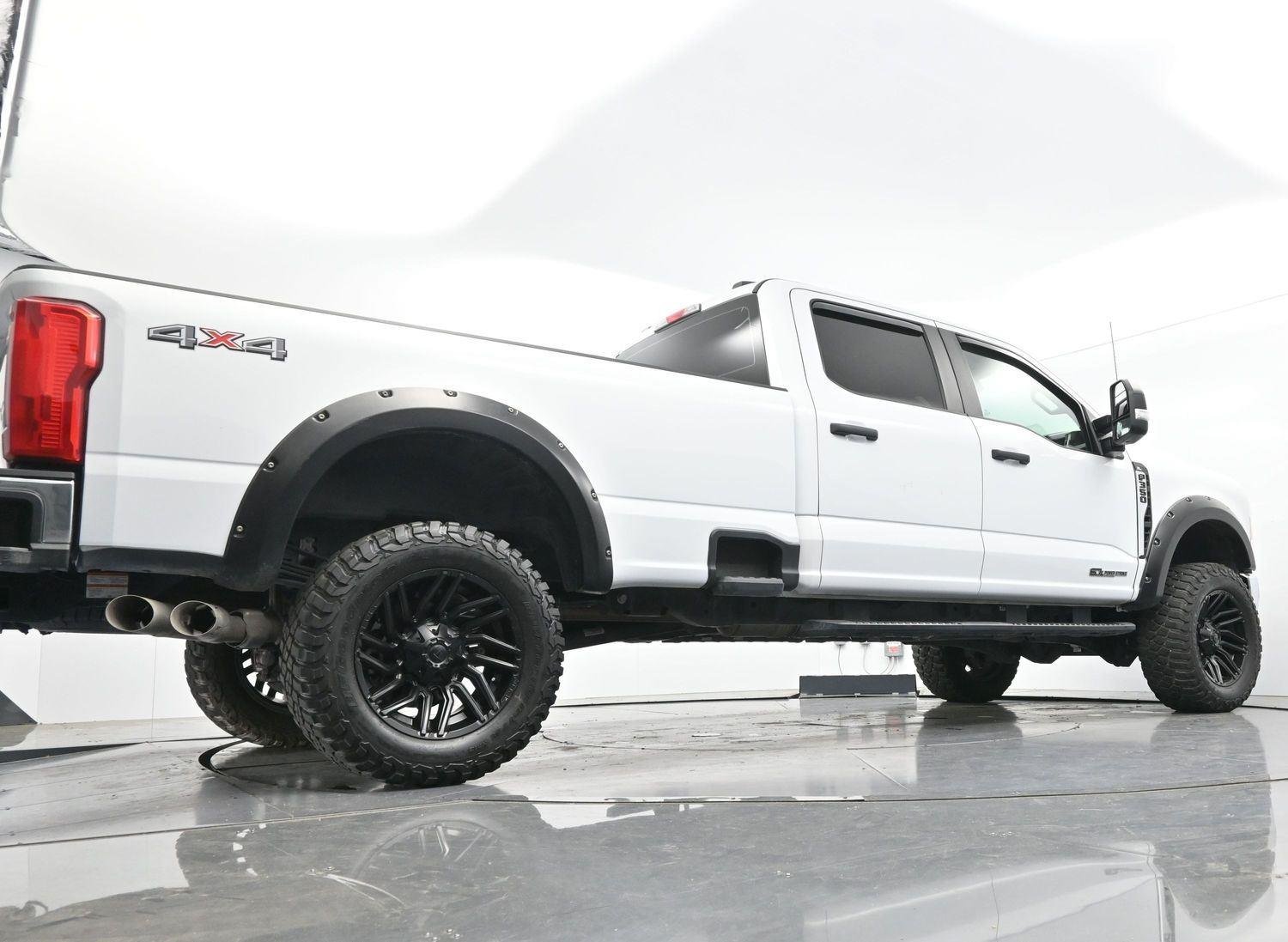 Used 2023 Oxford White Ford XL image 47