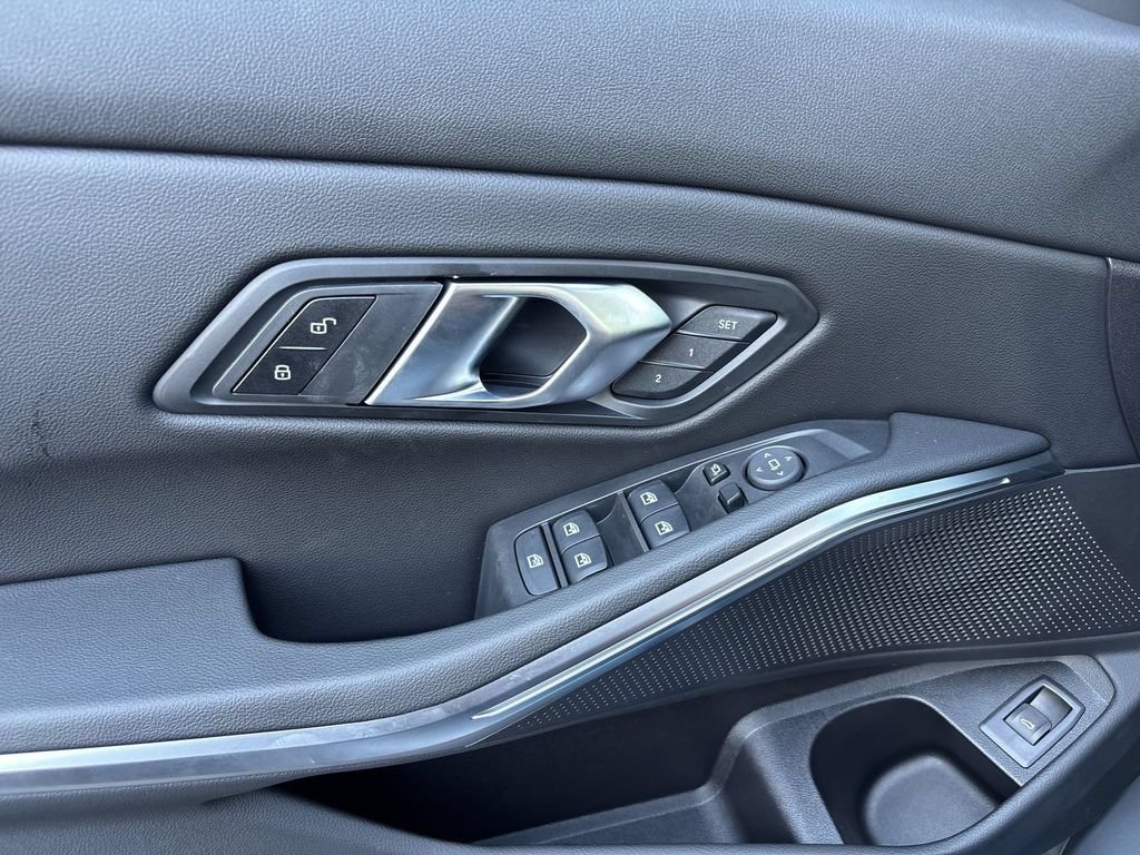 New 2026 Skyscraper Grey Metallic BMW 330i xDrive image 12
