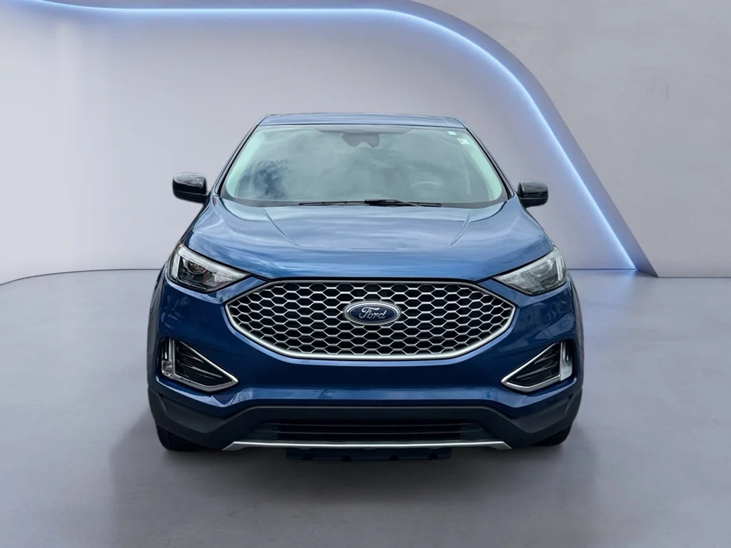 Used 2024 Blue Ford SEL image 6