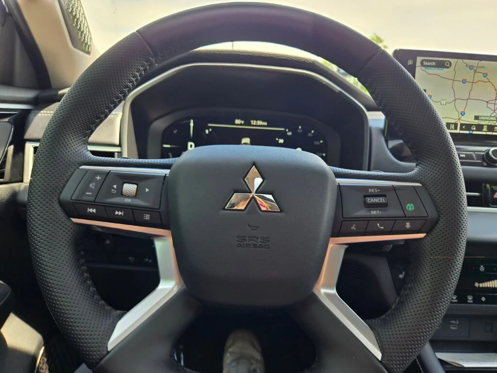 New 2026 Black Mitsubishi SE S-AWC image 32
