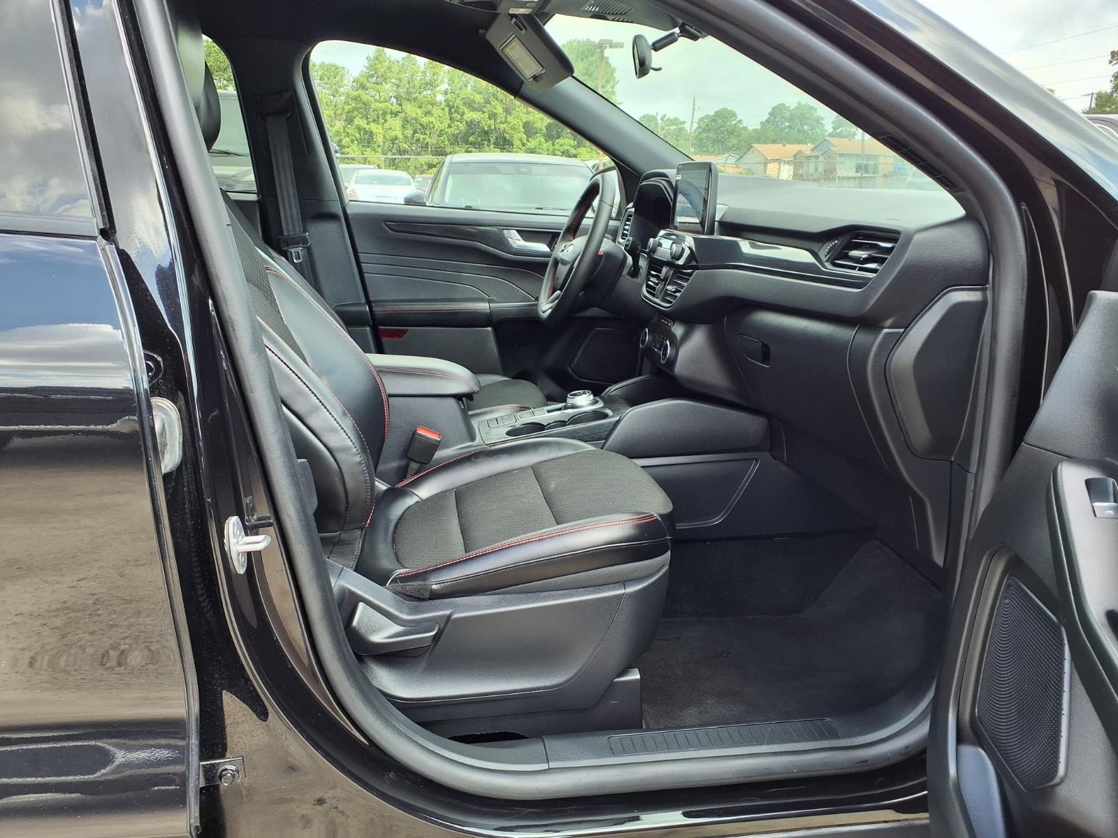 2025 Ford Escape ST-Line - 9