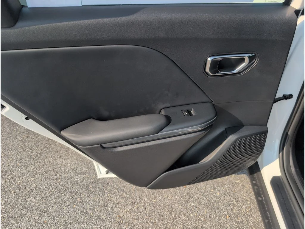 New 2026 Snow White Pearl Kia EX image 31