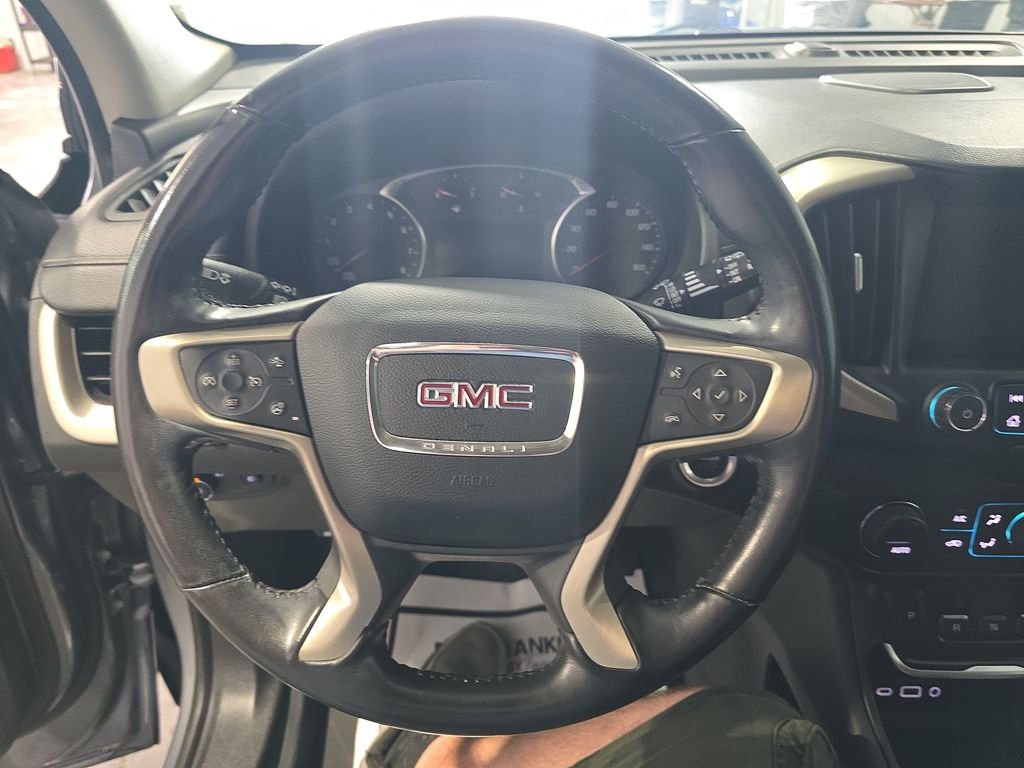 Used 2020 Gray GMC Denali image 16