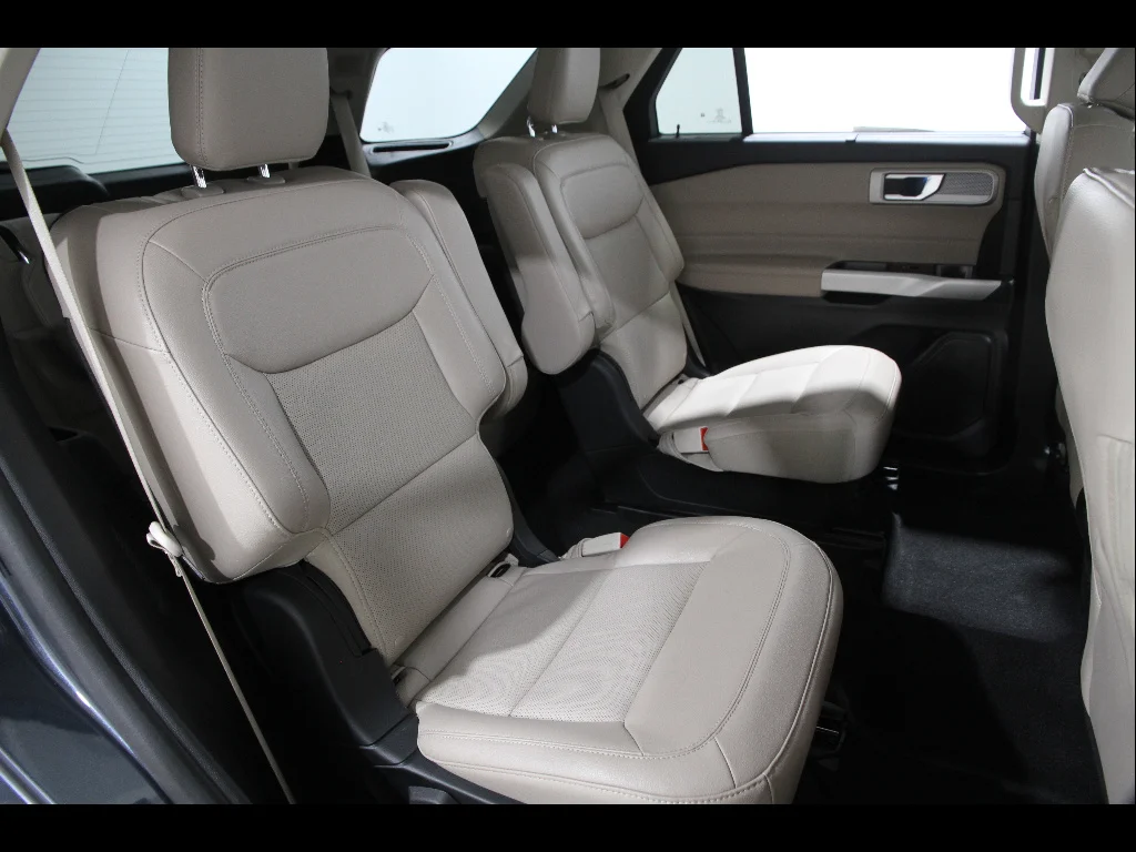Used 2023 Stone Blue Ford Limited image 19