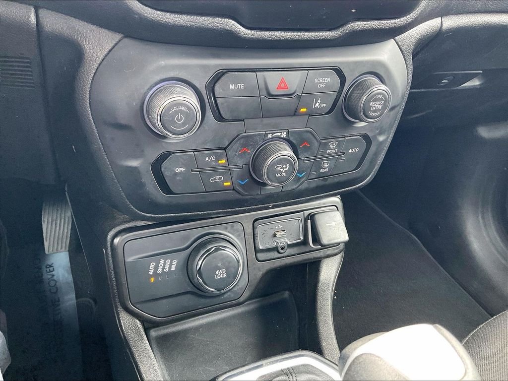 Used 2021 Slate Blue Pearlcoat Jeep Sport image 24