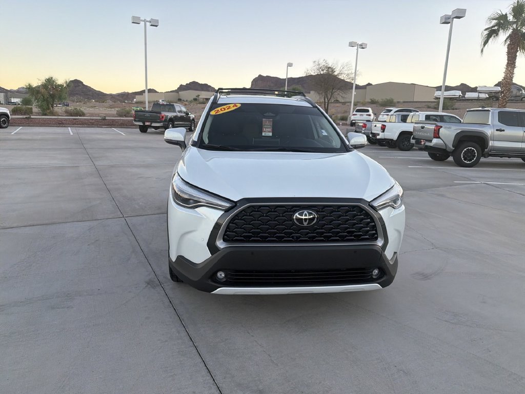 2024 Toyota Corolla Cross XLE - Photo 2