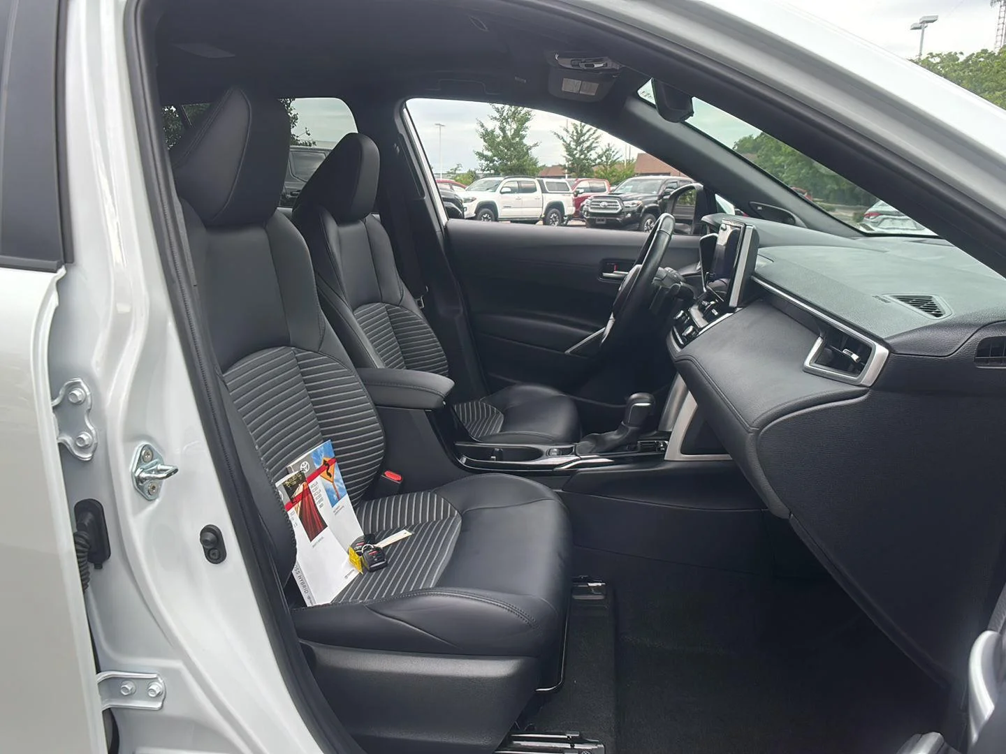 Used 2023 Wind Chill Pearl Toyota XSE image 18