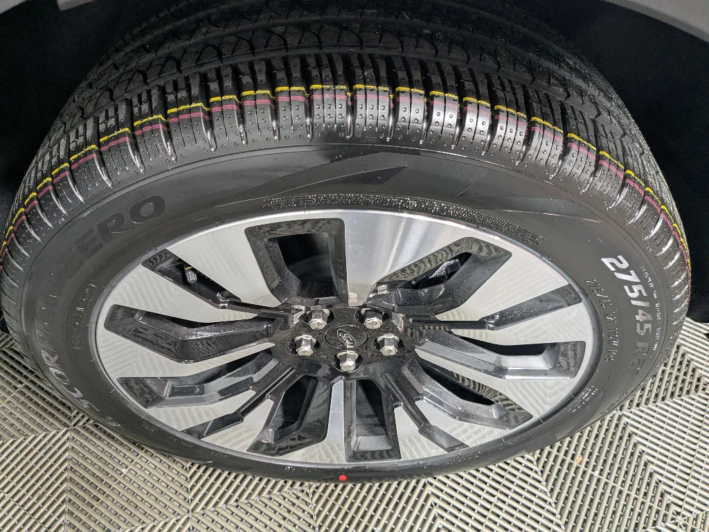 New 2026 CARBONIZED GRAY METALLIC Ford Platinum image 13