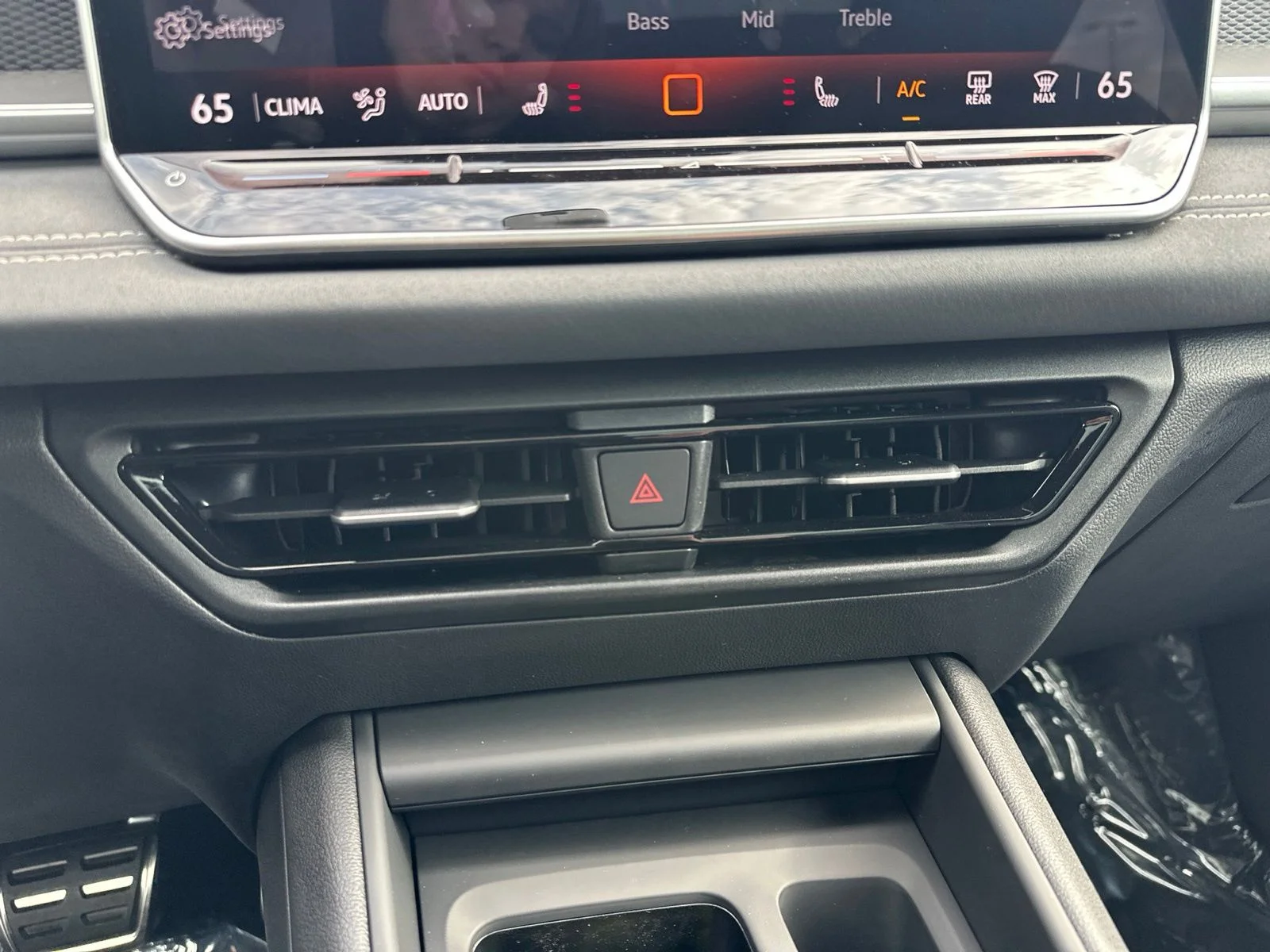 New 2026 Gray Volkswagen 2.0T SE R-Line Black image 63