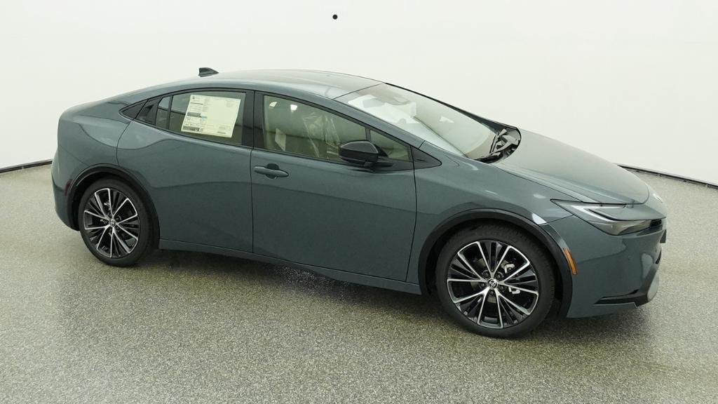 New 2026 Guardian Gray Toyota XLE image 9