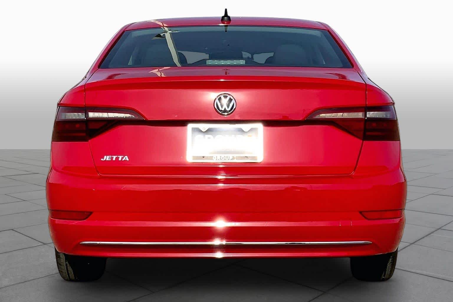 Used 2021 Tornado Red Volkswagen S image 5