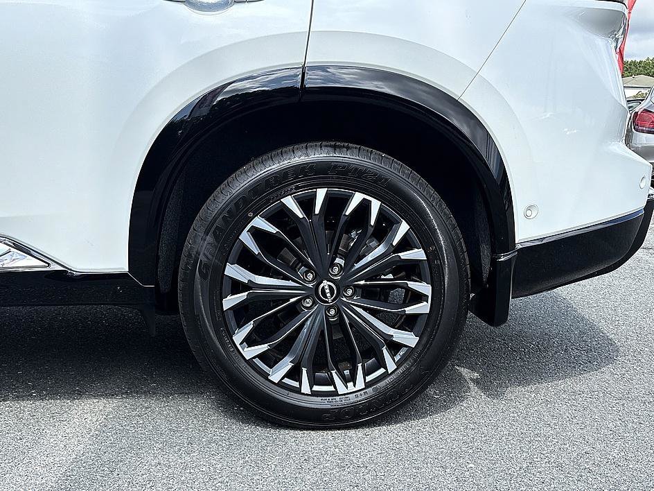 Used 2026 Everest White Pearl Tricoat Nissan Platinum image 10