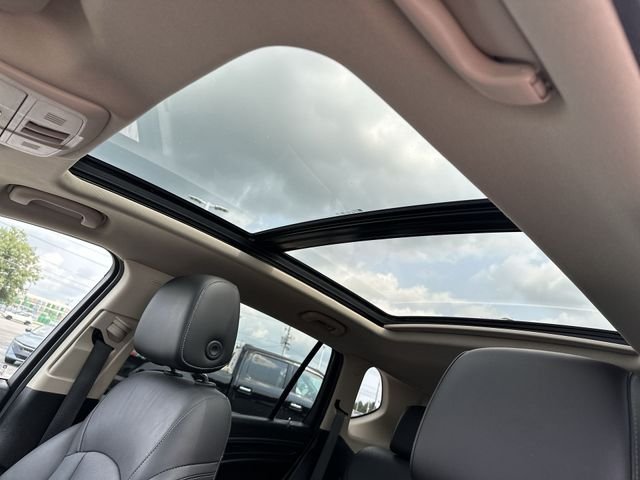 Used 2017 White Buick Premium I image 18