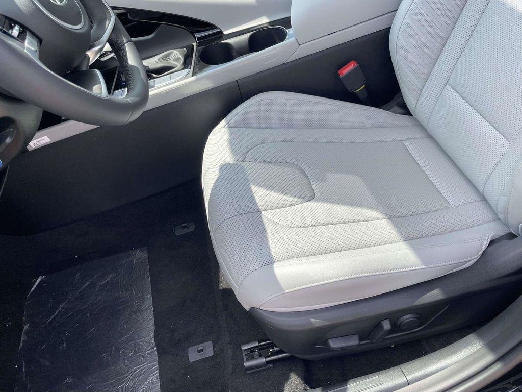 New 2026 Black Hyundai Limited image 38