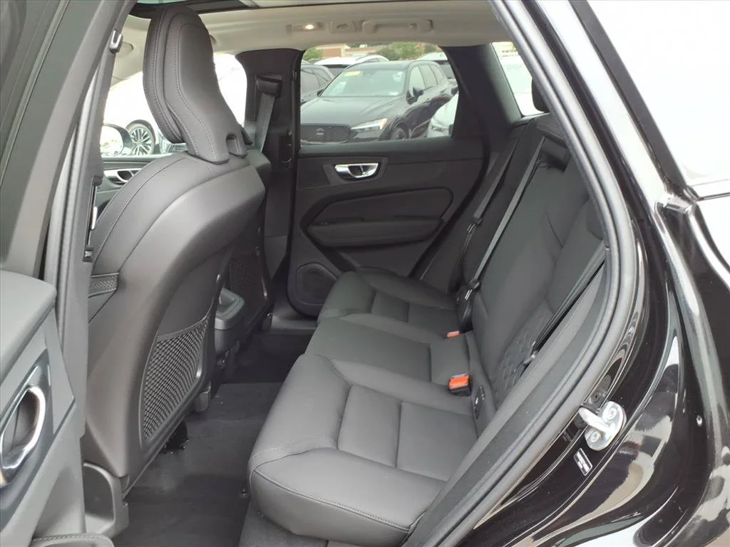 New 2026 Onyx Black Volvo Plus image 13