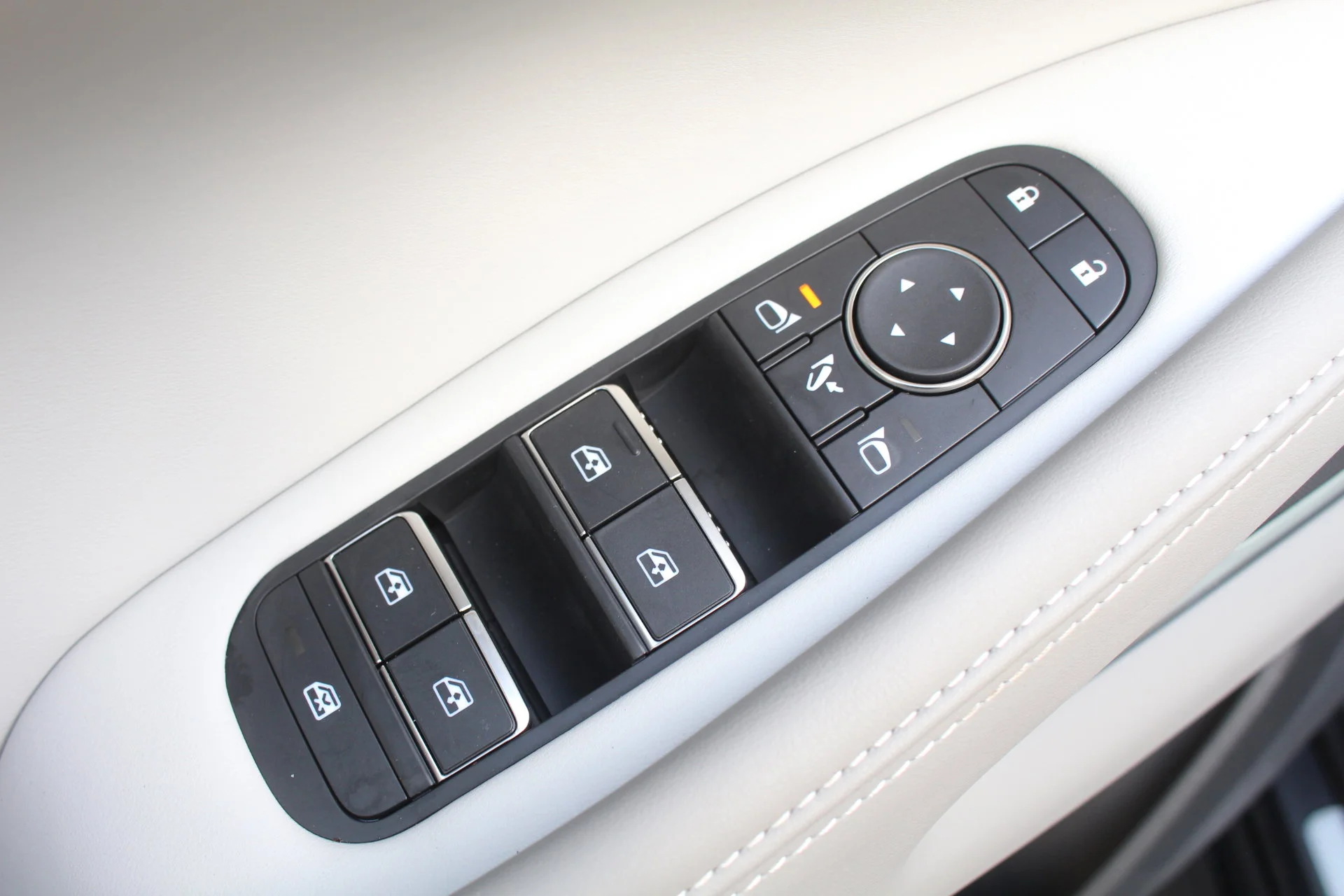2026 INFINITI QX60 LUXE - Photo 11