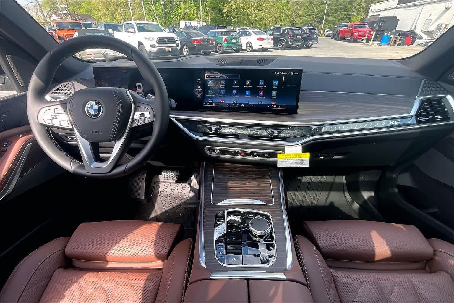 Used 2026 Mineral White Metallic BMW xDrive50e image 5