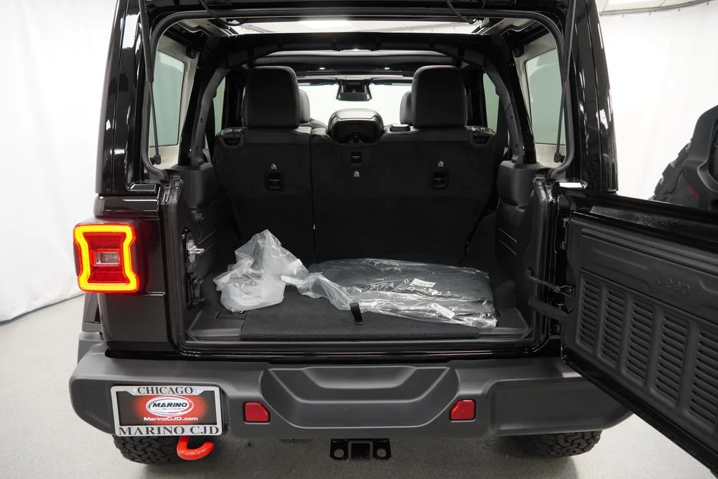 New 2026 Black Clear-Coat Exterior Paint Jeep Rubicon image 31