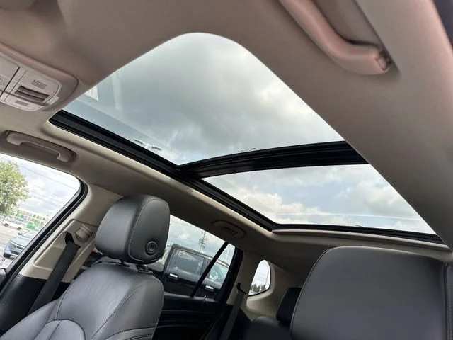 Used 2017 White Buick Premium I image 18