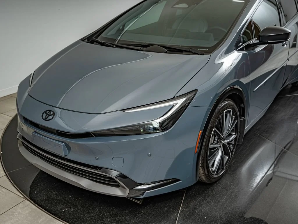 Used 2024 Guardian Gray Toyota XLE image 14