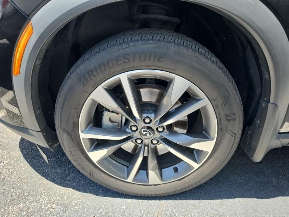 Certified Used 2023 Black INFINITI LUXE image 14