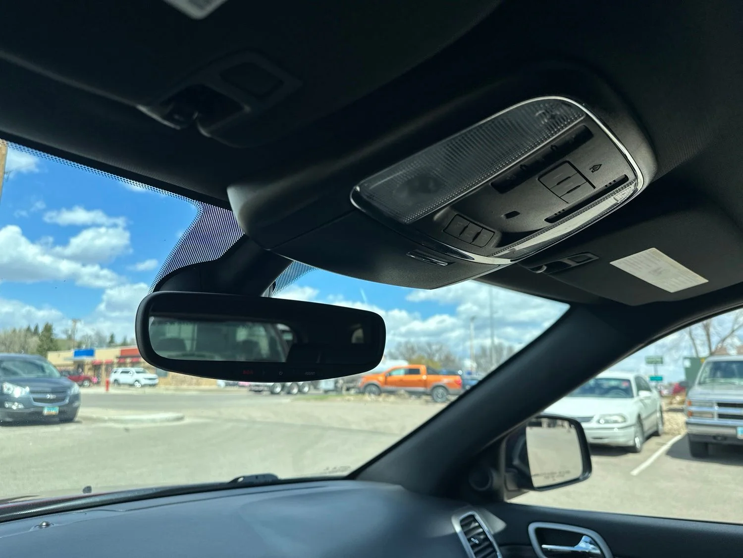Used 2020 Red Jeep Altitude image 63