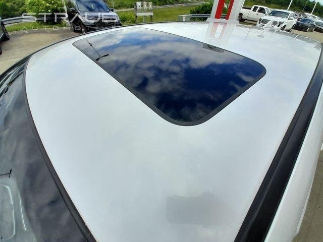 Used 2022 Platinum White Pearl Honda  image 59