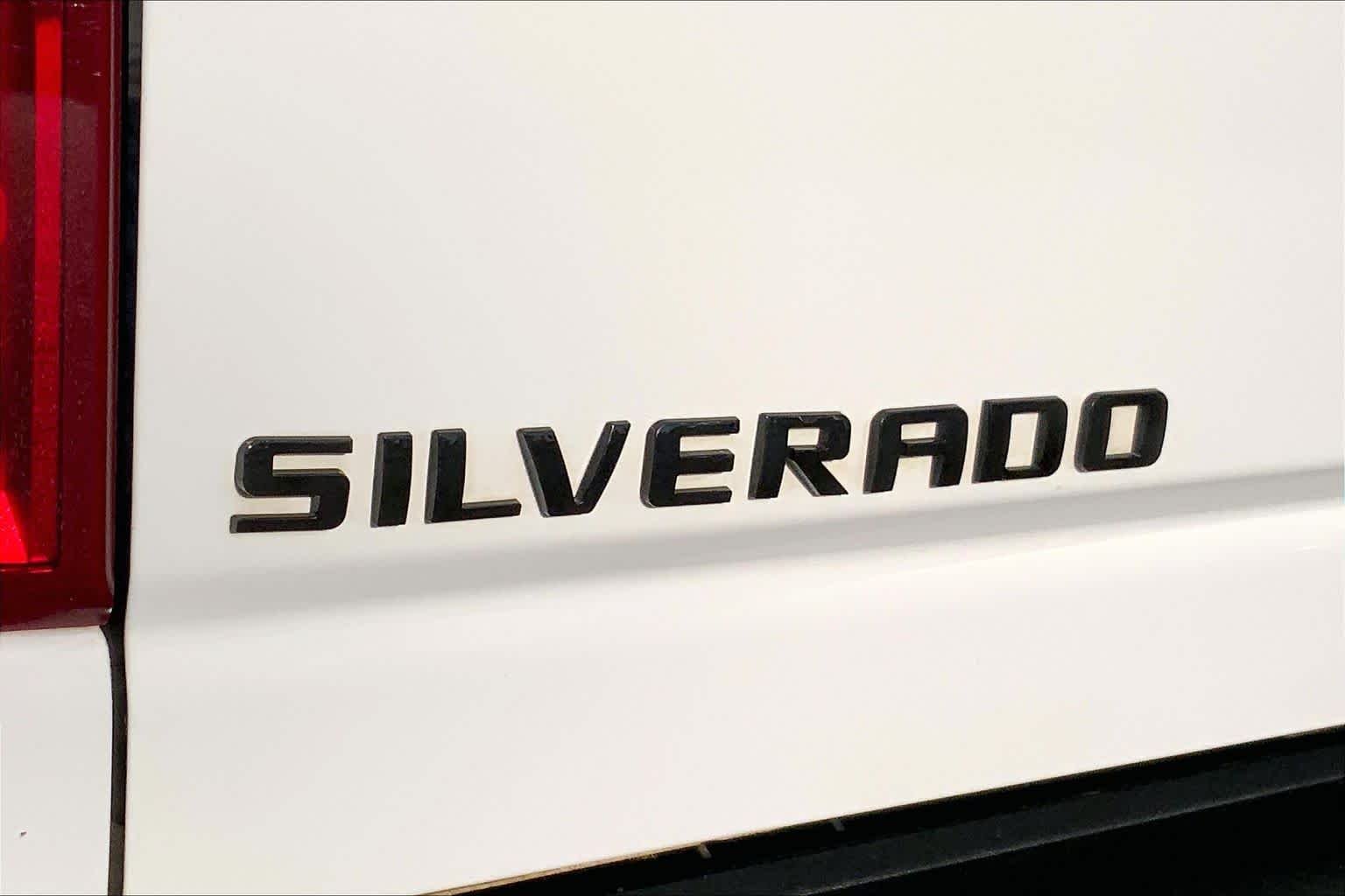 Used 2021 Summit White Chevrolet High Country image 30