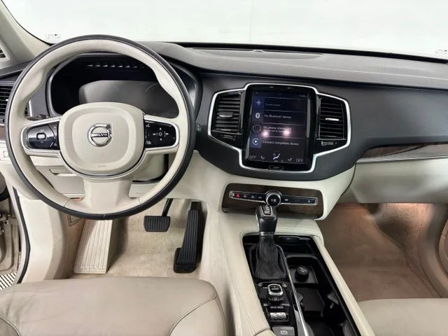 Used 2016  Volvo T6 Momentum image 13