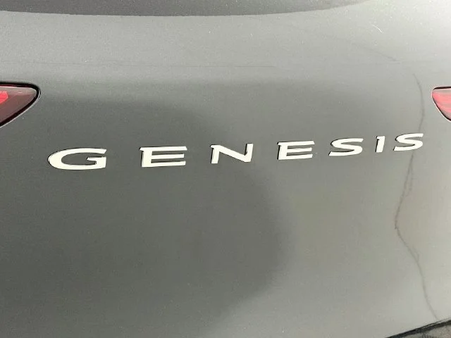 New 2027 Black Genesis 2.5T Select image 26