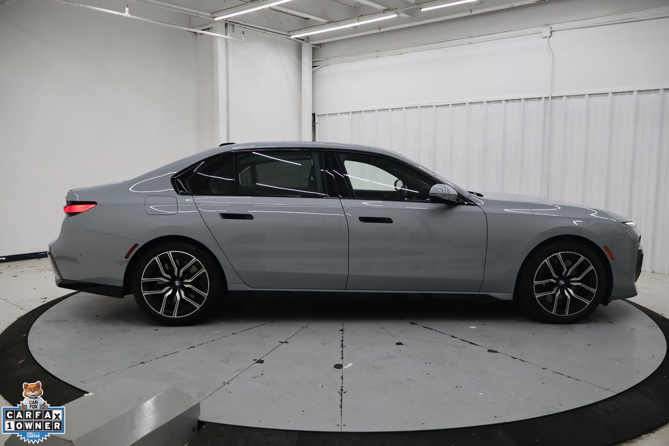 Used 2026 Black BMW 740i xDrive image 2