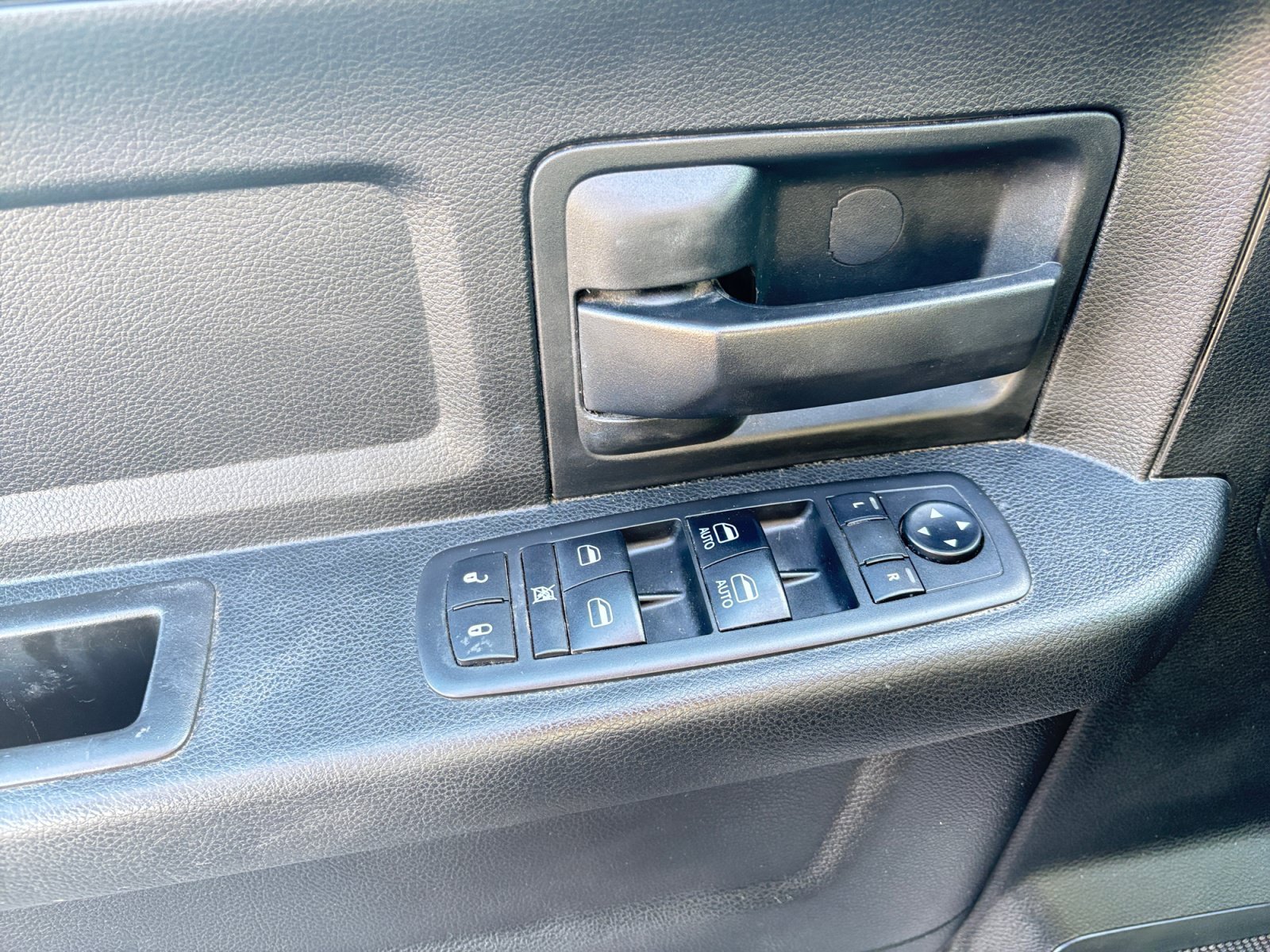 Used 2018 Bright Silver Metallic Clearcoat Ram Tradesman image 10