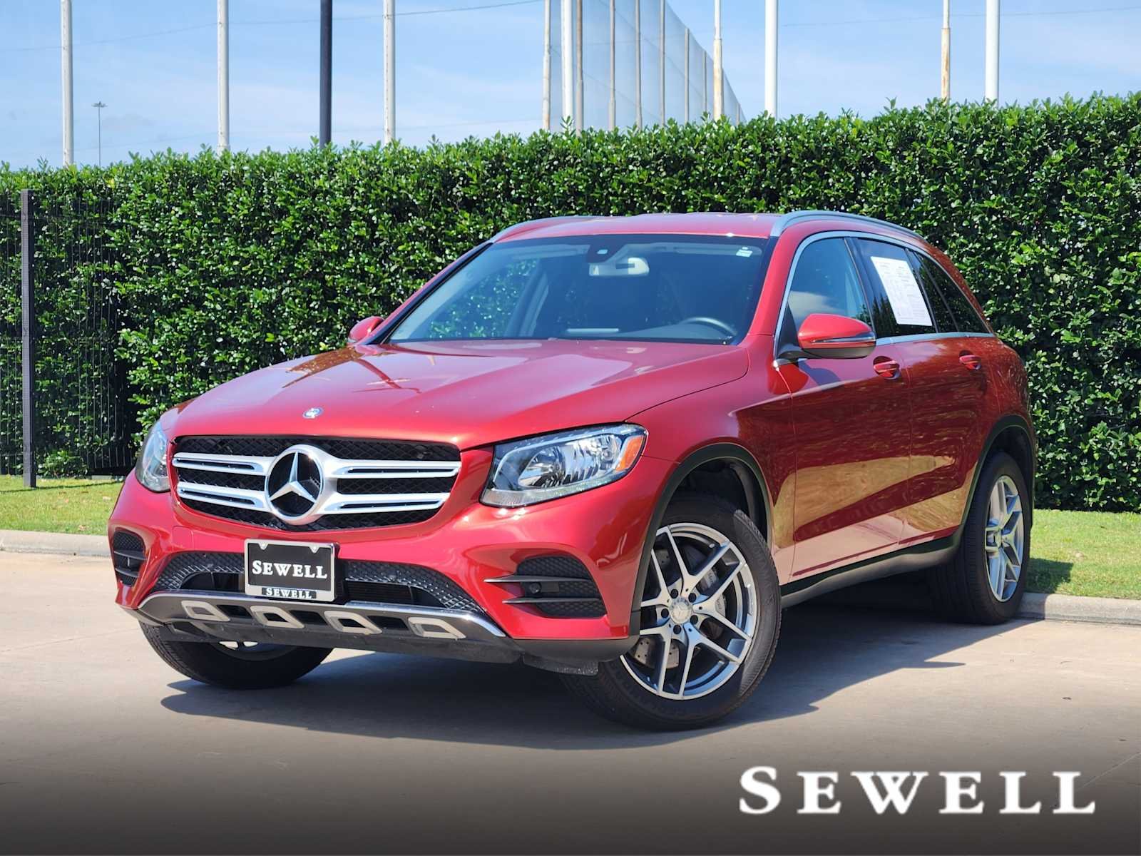 2016 Mercedes-Benz GLC GLC300's photo