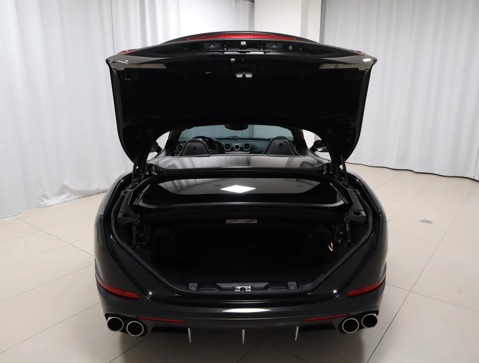 Used 2016 Nero Daytona Metallic Ferrari T 2dr Conv image 20