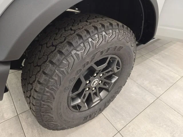 New 2026 Avalanche Gray Ford Badlands® image 43